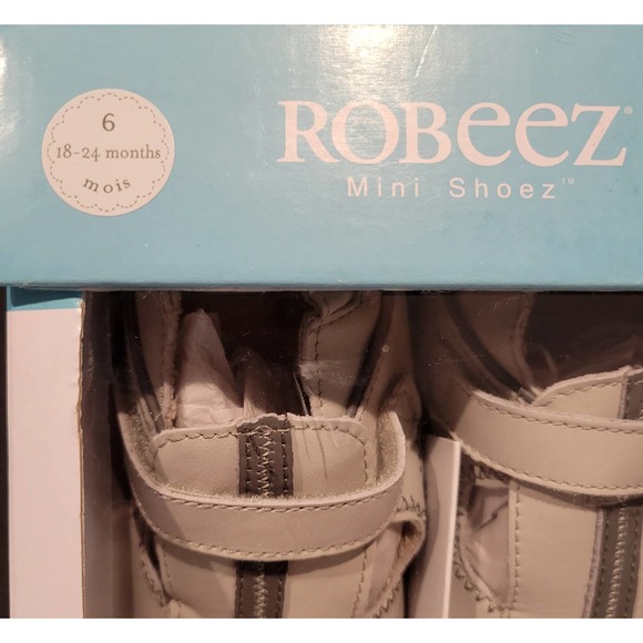 Robeez soft sole shoes - Picture 2 of 5
